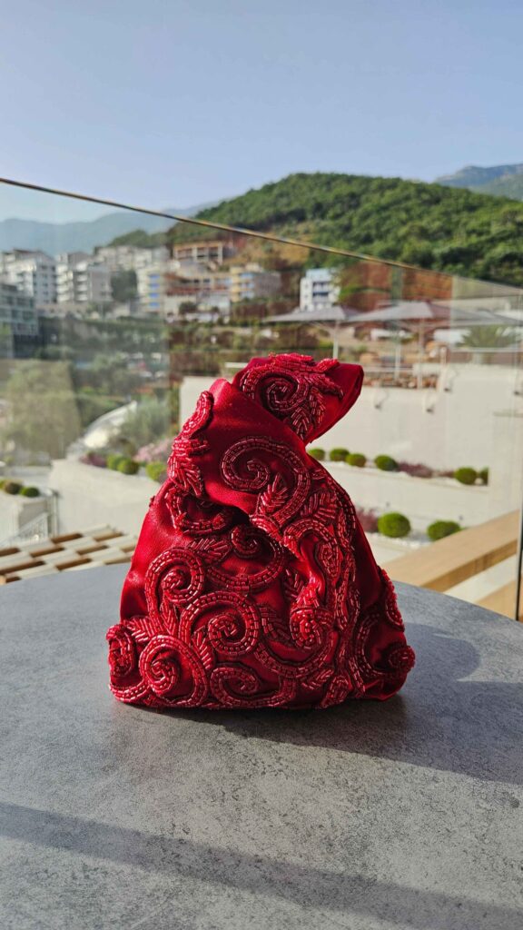 Deiz Pouch